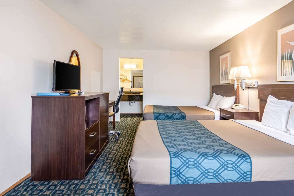 Oyo Woodland Hotel And Suites Стая снимка